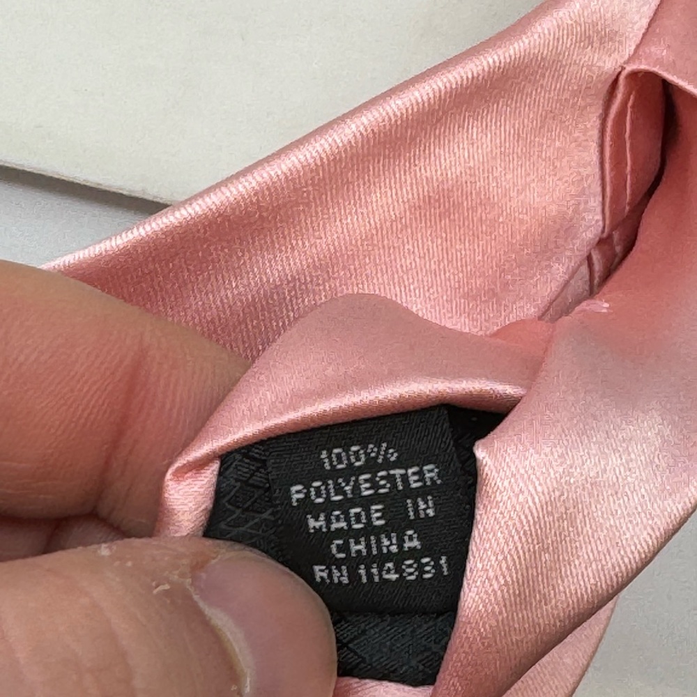 JOESPH AND FEISS MENS TIE SOLID PINK NEW WITH TAGS 100% POLYESTER CLEAN GHV1. - Picture 4 of 4